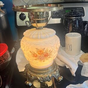 Vintage embossed puffy roses hurricane table lamp 19”